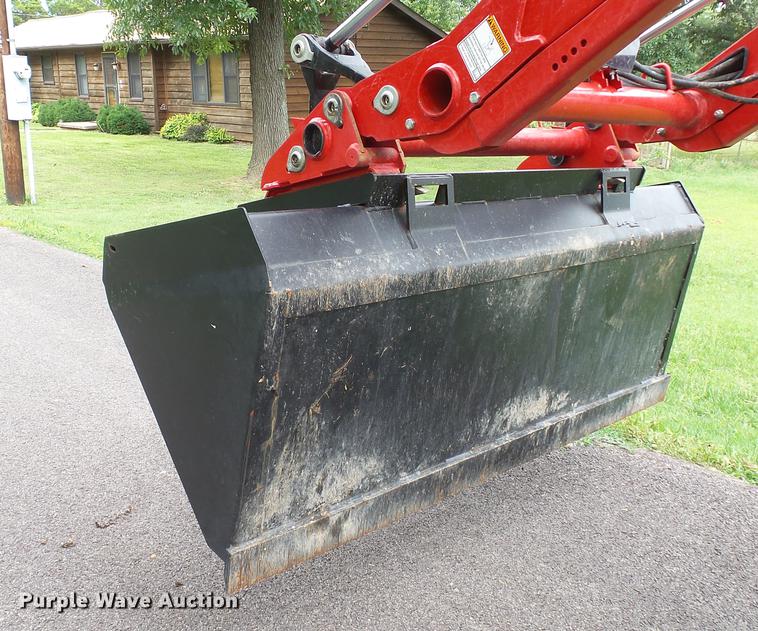 image for item DM9883 2017 Massey-Ferguson 2606H MFWD tractor