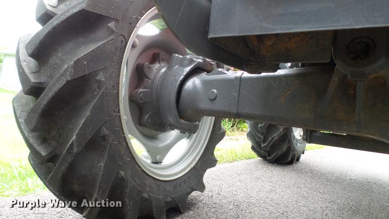 image for item DM9883 2017 Massey-Ferguson 2606H MFWD tractor