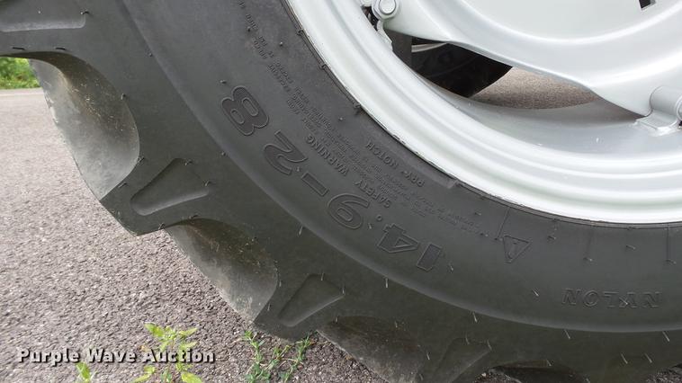 image for item DM9883 2017 Massey-Ferguson 2606H MFWD tractor