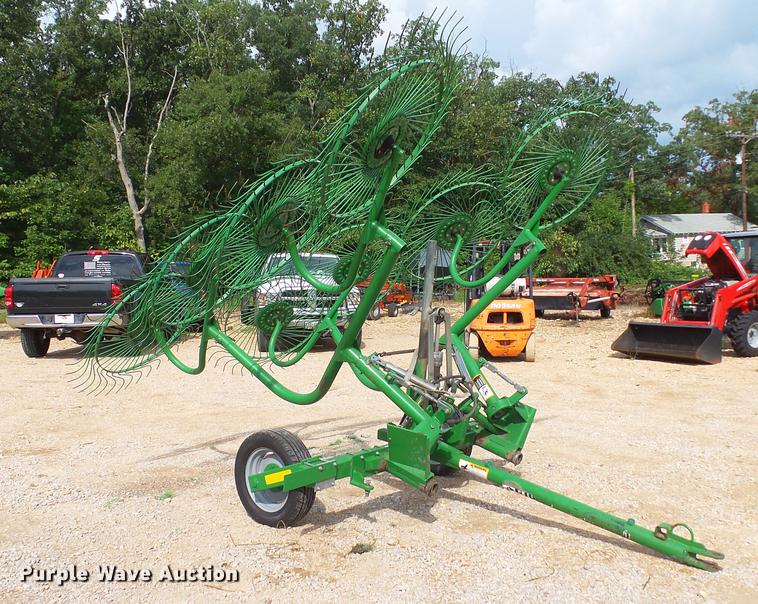 image for item DM9885 Frontier WR0008 wheel hay rake