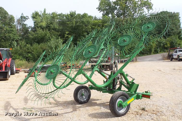 image for item DM9885 Frontier WR0008 wheel hay rake