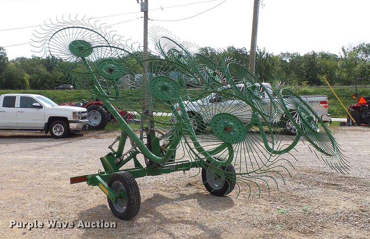 image for item DM9885 Frontier WR0008 wheel hay rake