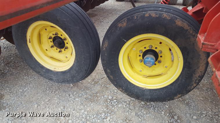 image for item EI9649 Sunflower 9433 grain drill