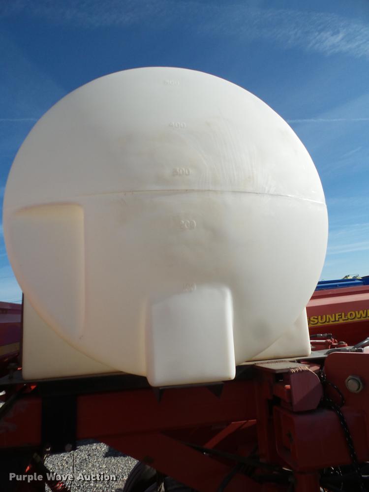 image for item EI9649 Sunflower 9433 grain drill