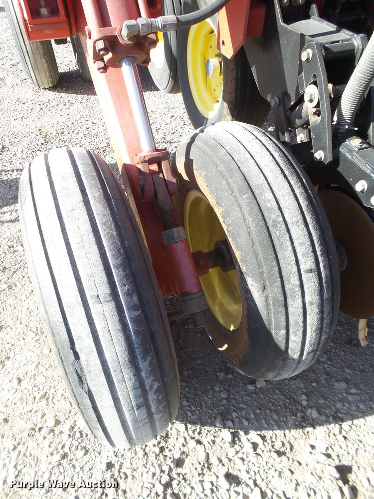 image for item EI9649 Sunflower 9433 grain drill