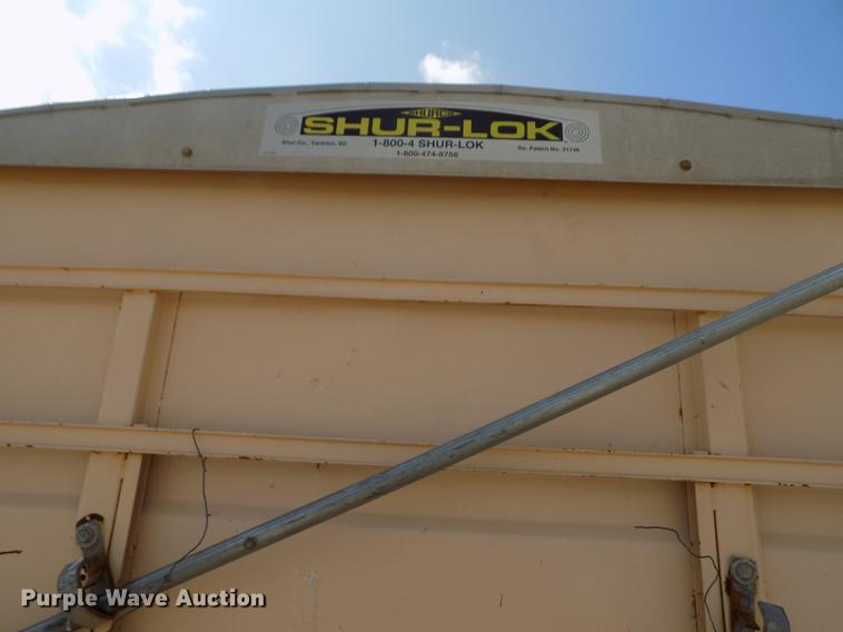 image for item ER9083 1972 Ford 750 grain truck