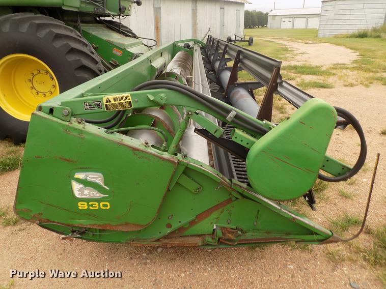 image for item ER9106 1985 John Deere 8820 Titan II combine