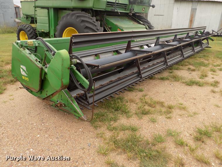 image for item ER9106 1985 John Deere 8820 Titan II combine