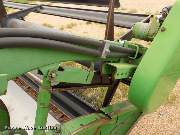 image for item ER9106 1985 John Deere 8820 Titan II combine