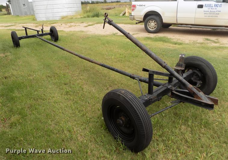 image for item ER9106 1985 John Deere 8820 Titan II combine