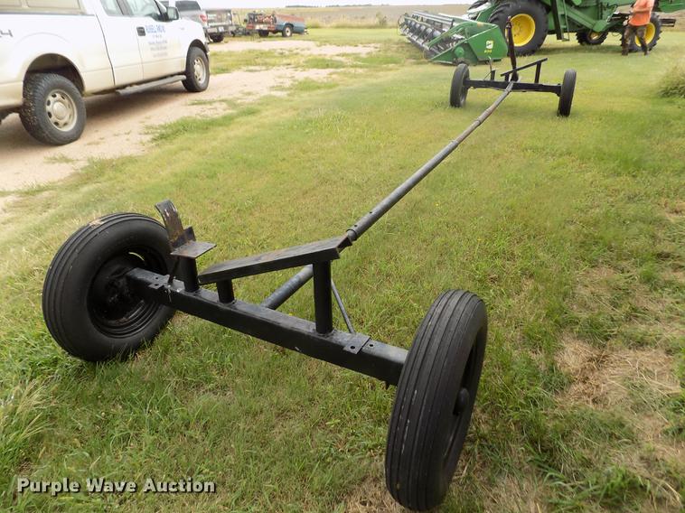 image for item ER9106 1985 John Deere 8820 Titan II combine