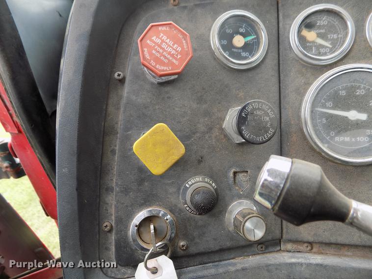 image for item ER9108 1989 Ford L9000 semi truck