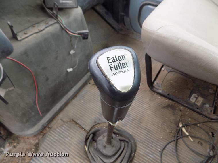 image for item ER9108 1989 Ford L9000 semi truck