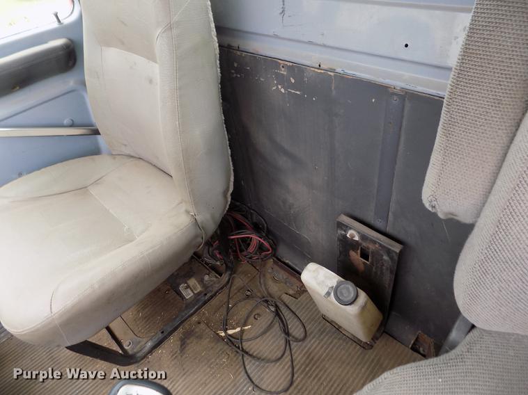 image for item ER9108 1989 Ford L9000 semi truck