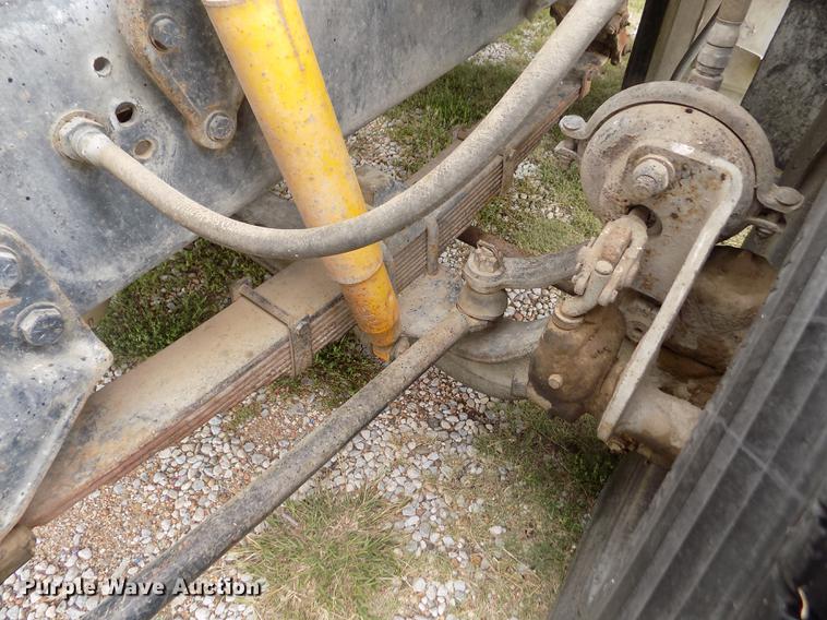 image for item ER9108 1989 Ford L9000 semi truck