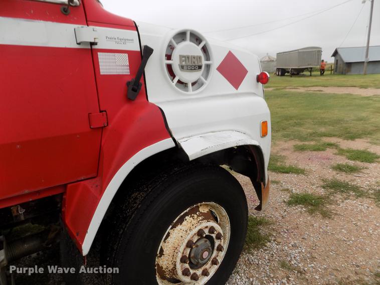 image for item ER9108 1989 Ford L9000 semi truck