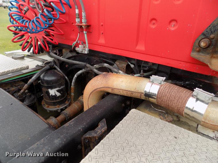 image for item ER9108 1989 Ford L9000 semi truck