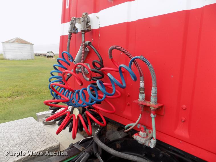 image for item ER9108 1989 Ford L9000 semi truck