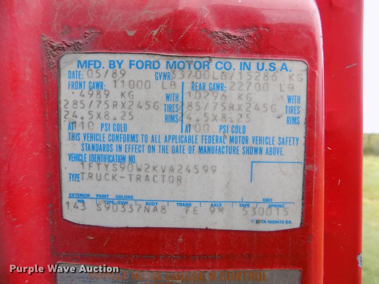 image for item ER9108 1989 Ford L9000 semi truck