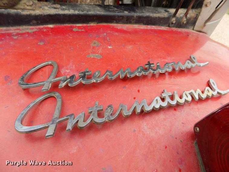 image for item ER9109 1968 International Loadstar 1700 grain truck