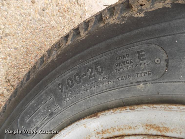 image for item ER9109 1968 International Loadstar 1700 grain truck