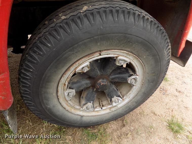 image for item ER9109 1968 International Loadstar 1700 grain truck