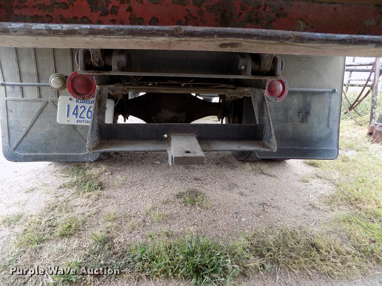 image for item ER9109 1968 International Loadstar 1700 grain truck