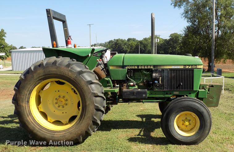 image for item FG9000 1989 John Deere 2755 tractor