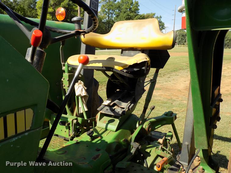 image for item FG9000 1989 John Deere 2755 tractor