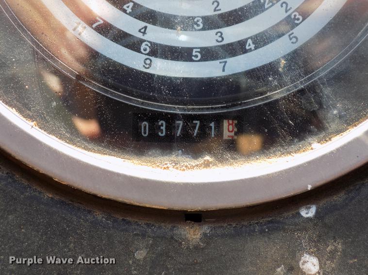 image for item FG9000 1989 John Deere 2755 tractor