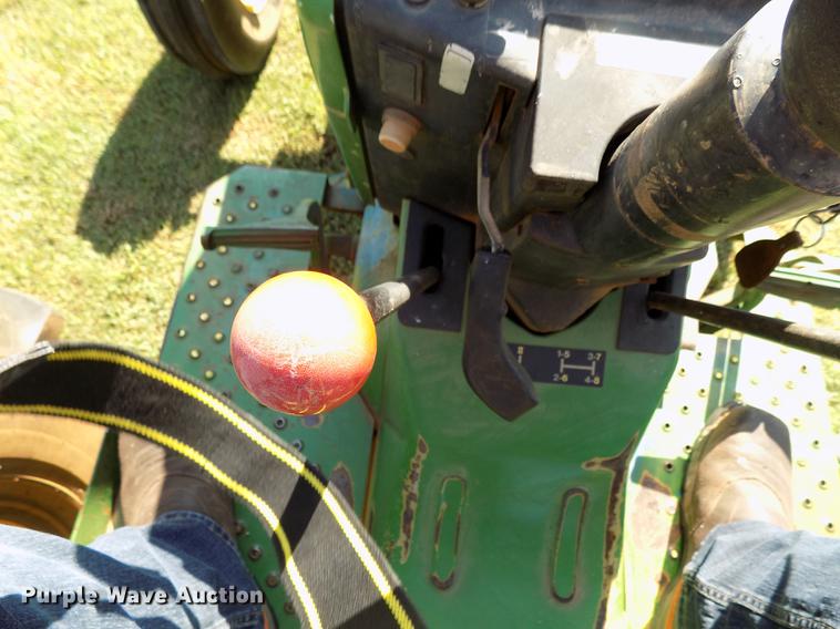 image for item FG9000 1989 John Deere 2755 tractor