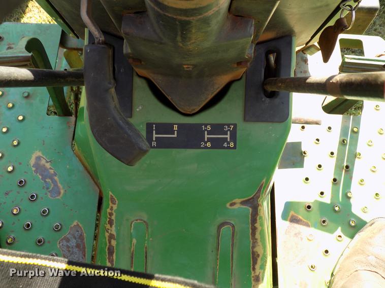 image for item FG9000 1989 John Deere 2755 tractor