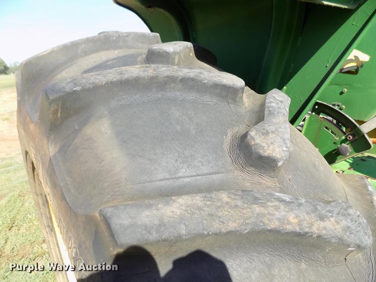 image for item FG9000 1989 John Deere 2755 tractor
