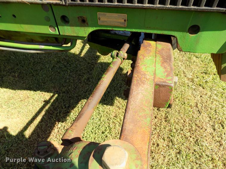 image for item FG9000 1989 John Deere 2755 tractor