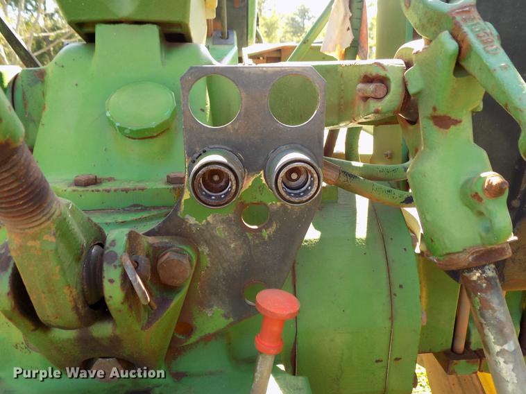 image for item FG9000 1989 John Deere 2755 tractor