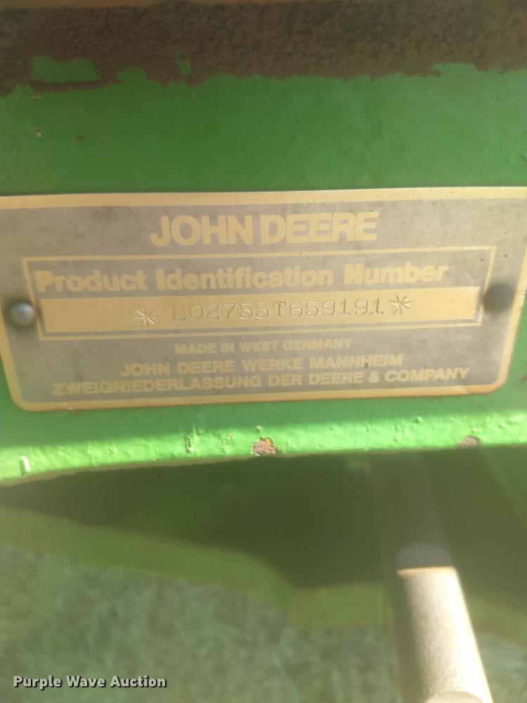 image for item FG9000 1989 John Deere 2755 tractor