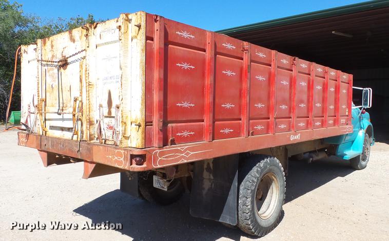 image for item FO9049 1972 Chevrolet C50 grain truck