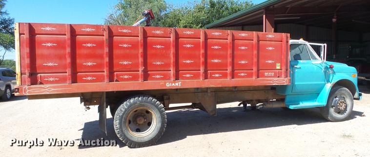 image for item FO9049 1972 Chevrolet C50 grain truck