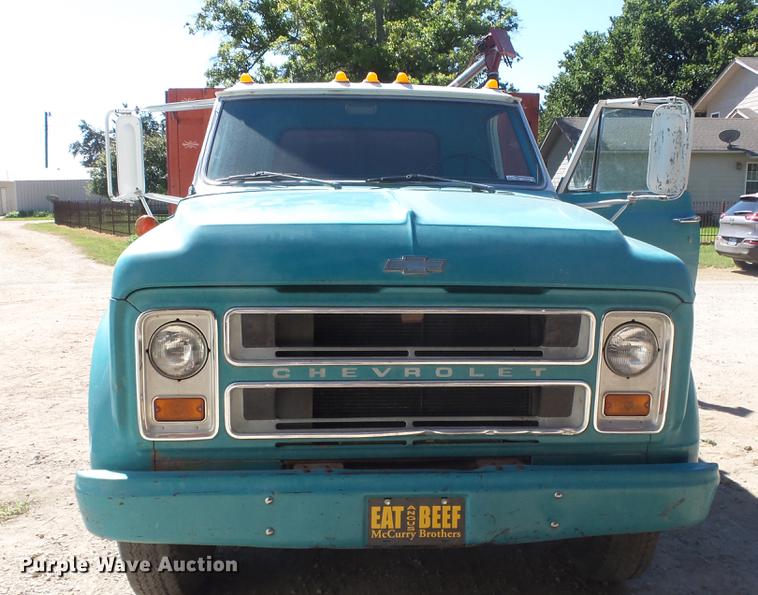 image for item FO9049 1972 Chevrolet C50 grain truck