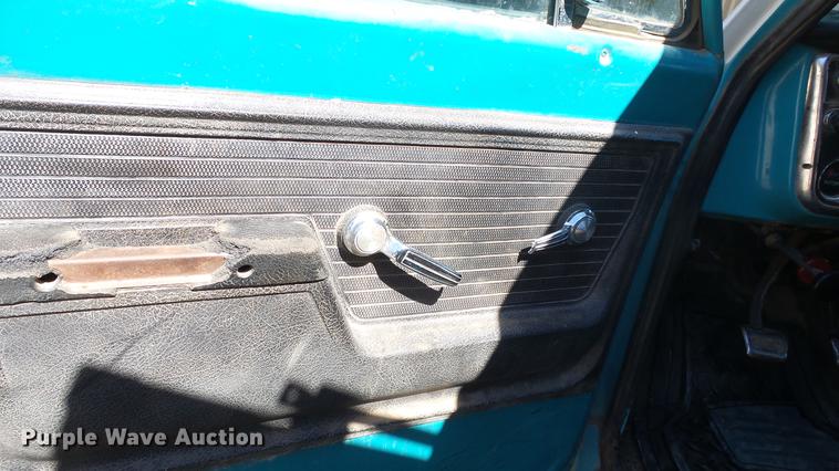 image for item FO9049 1972 Chevrolet C50 grain truck