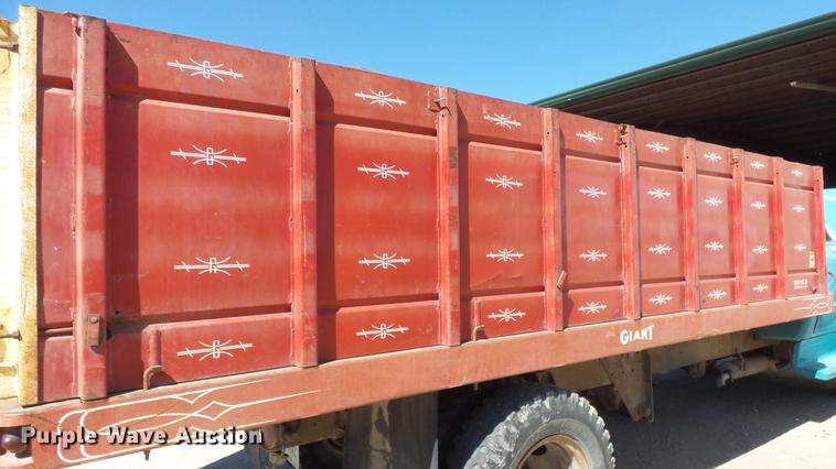 image for item FO9049 1972 Chevrolet C50 grain truck