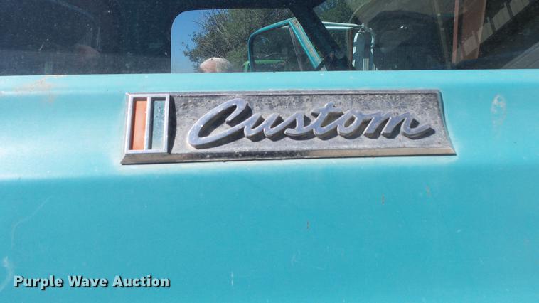 image for item FO9049 1972 Chevrolet C50 grain truck