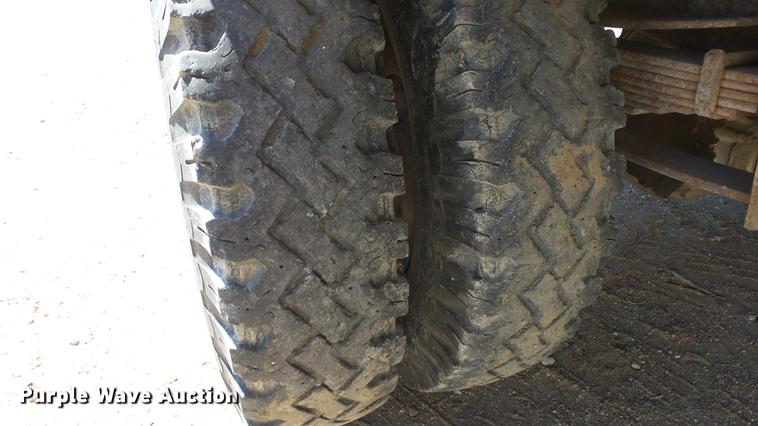 image for item FO9049 1972 Chevrolet C50 grain truck