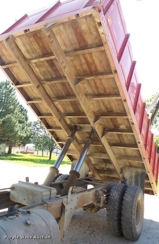 image for item FO9049 1972 Chevrolet C50 grain truck