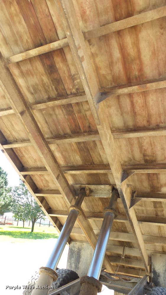 image for item FO9049 1972 Chevrolet C50 grain truck