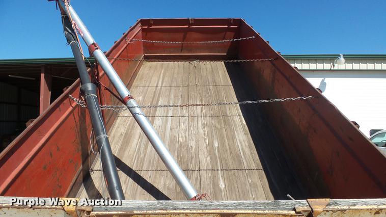 image for item FO9049 1972 Chevrolet C50 grain truck