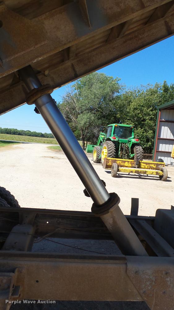 image for item FO9049 1972 Chevrolet C50 grain truck