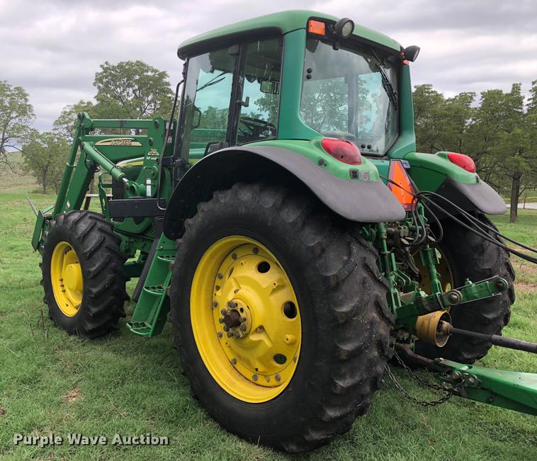 image for item G1307 2005 John Deere 7320 MFWD tractor