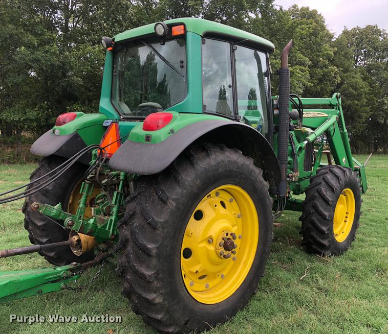 image for item G1307 2005 John Deere 7320 MFWD tractor
