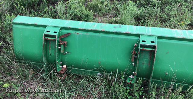 image for item G1307 2005 John Deere 7320 MFWD tractor